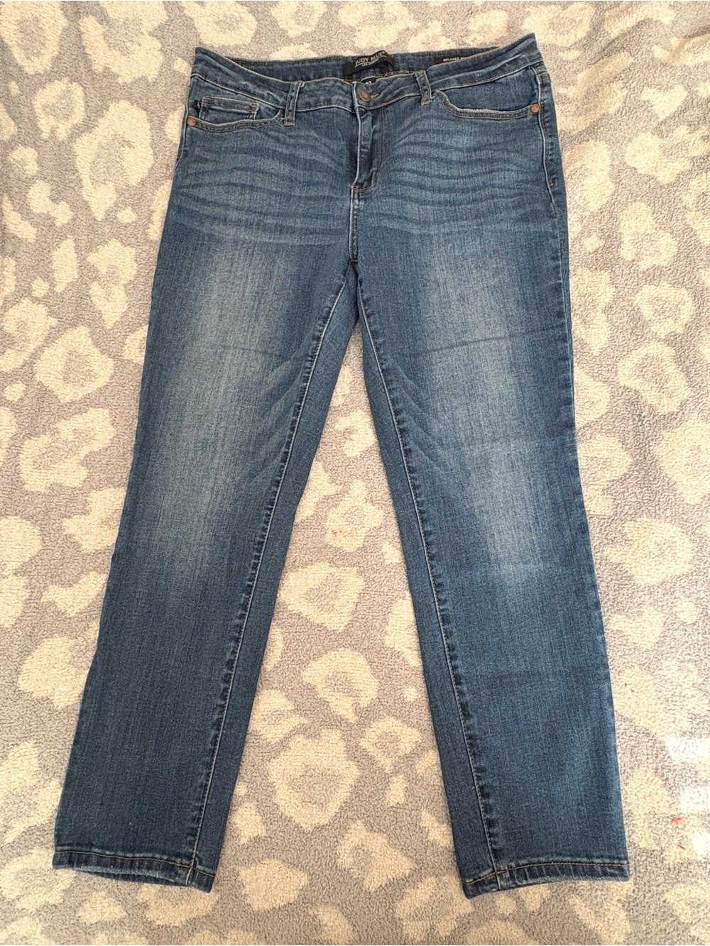 Judy Blue Slim Fit Skinny Jeans in Medium Blue Wash